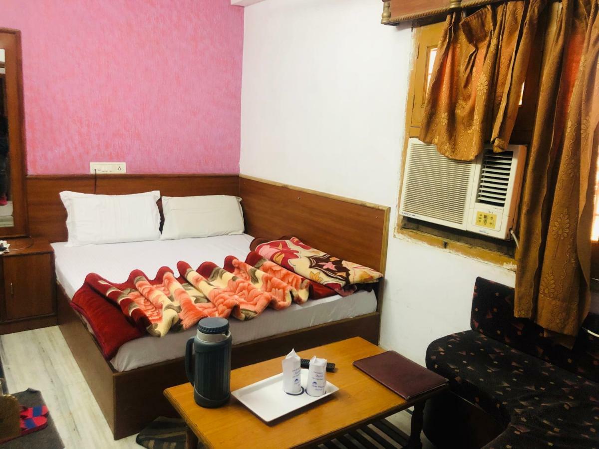 Hotel Udai Palace - Centrally Located Budget Family Stay أُودايبور المظهر الخارجي الصورة